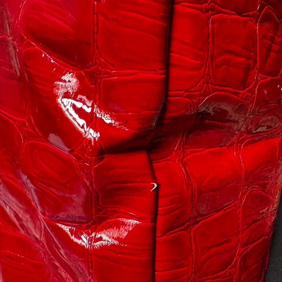 Vintage Guess One of their Iconic Leather Like Croc Print Bags - Picture 6 of 16